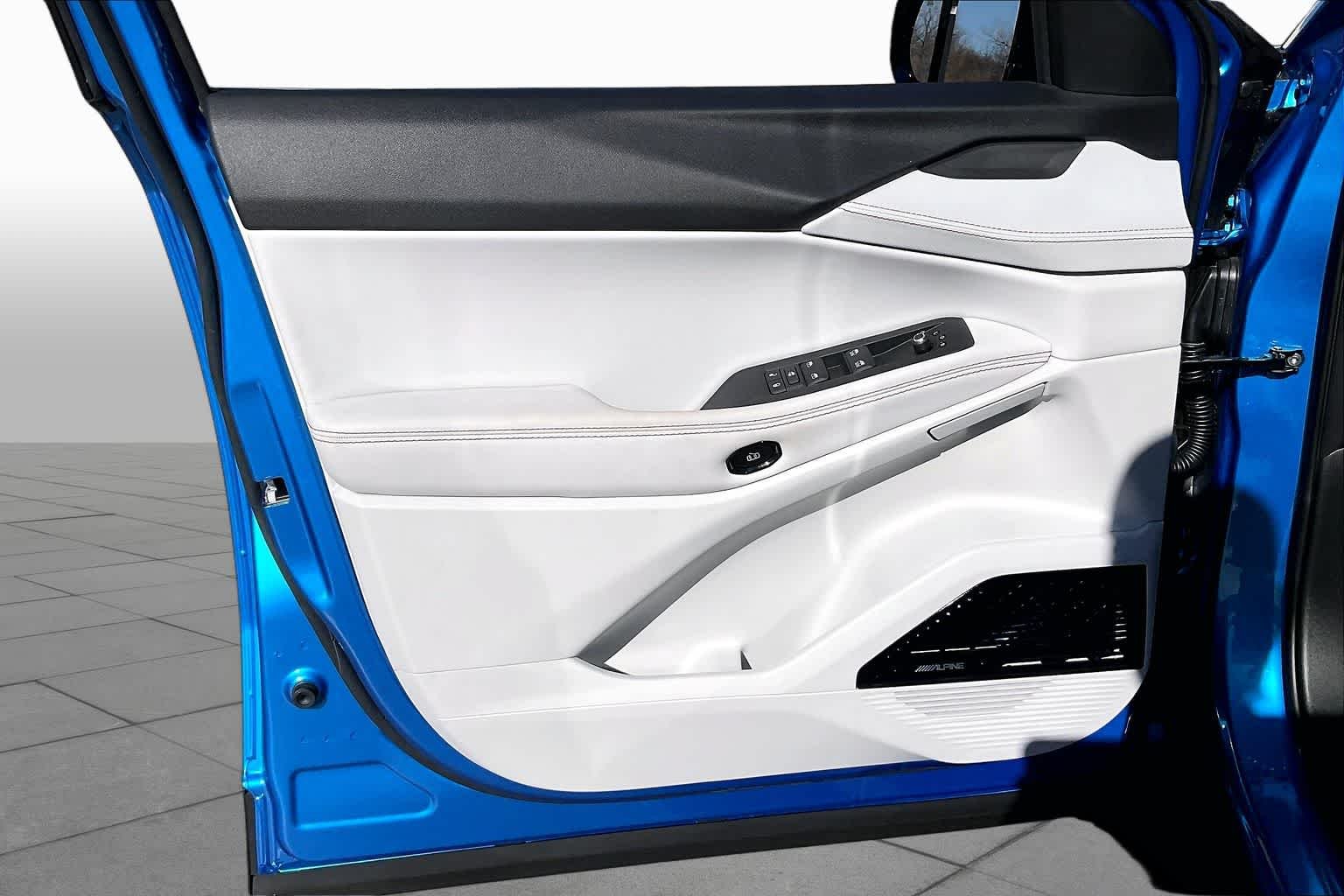 New 2026 Hydro Blue Pearl-Coat Exterior Paint Jeep Limited image 10