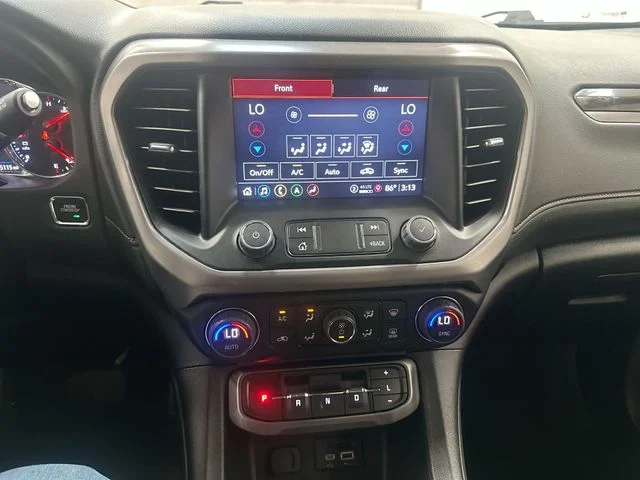 Used 2023 White GMC AT4 image 18