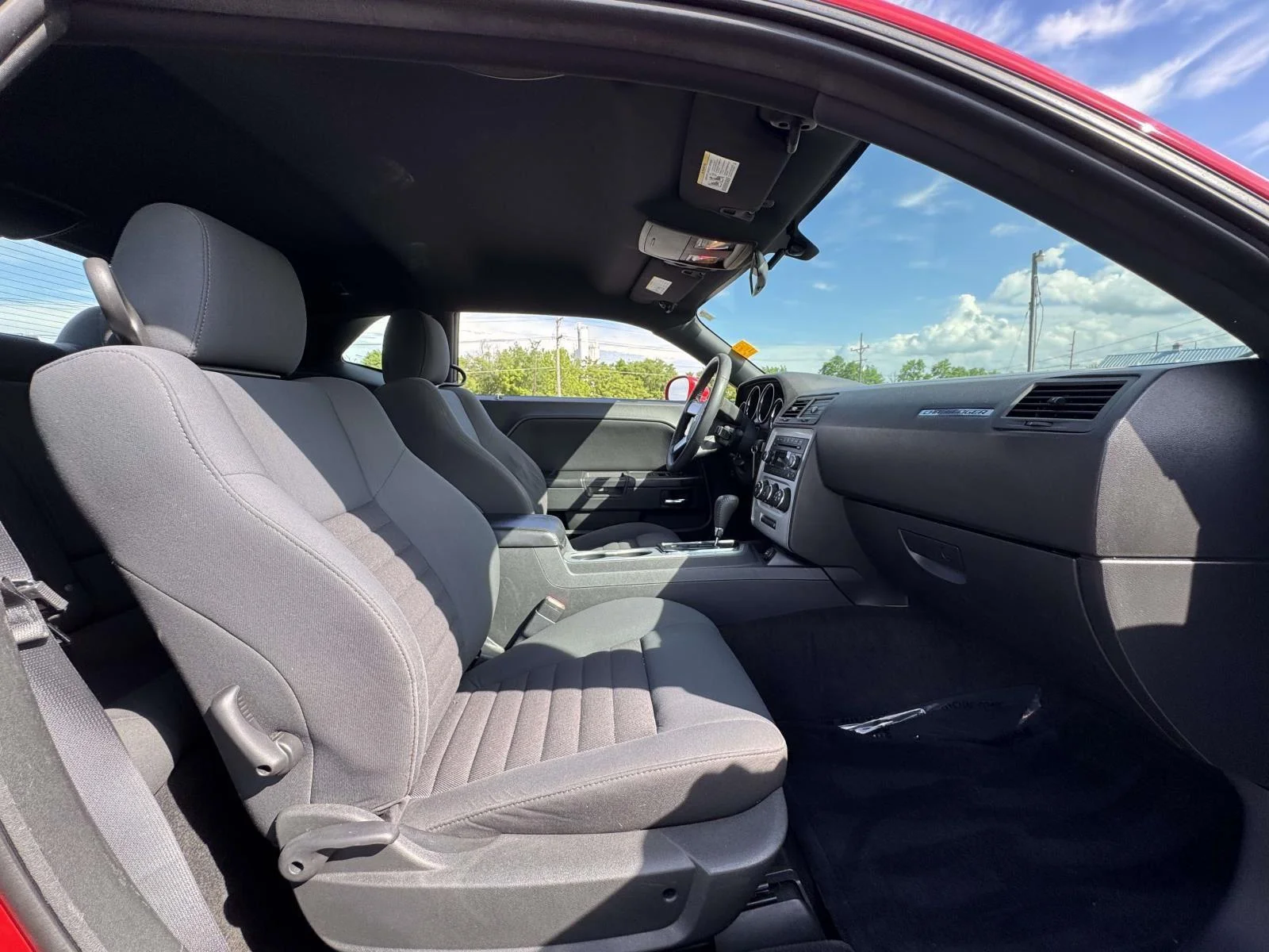 Used 2010 Torred Dodge SE image 15