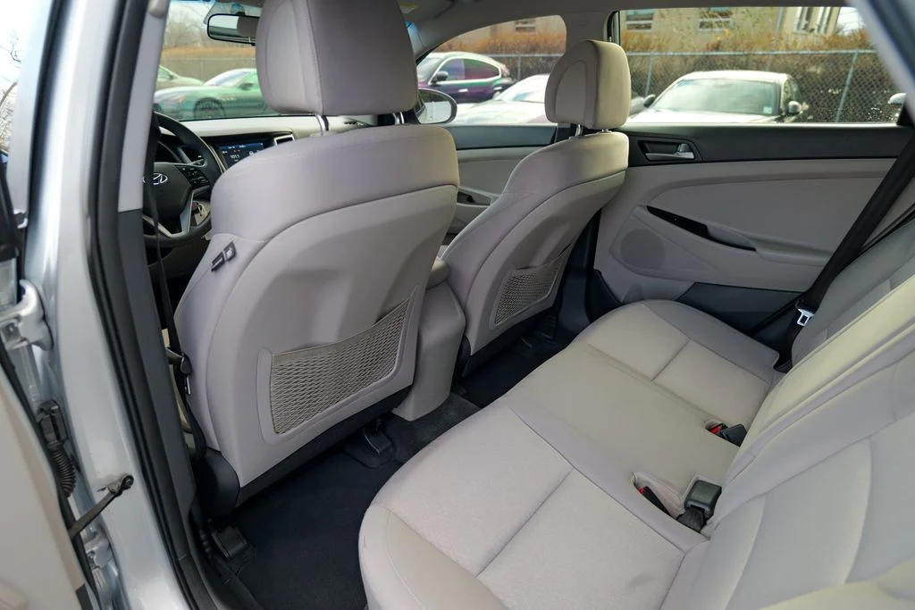 Used 2018 Molten Silver Hyundai SEL image 24
