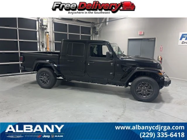 2025 Jeep Gladiator