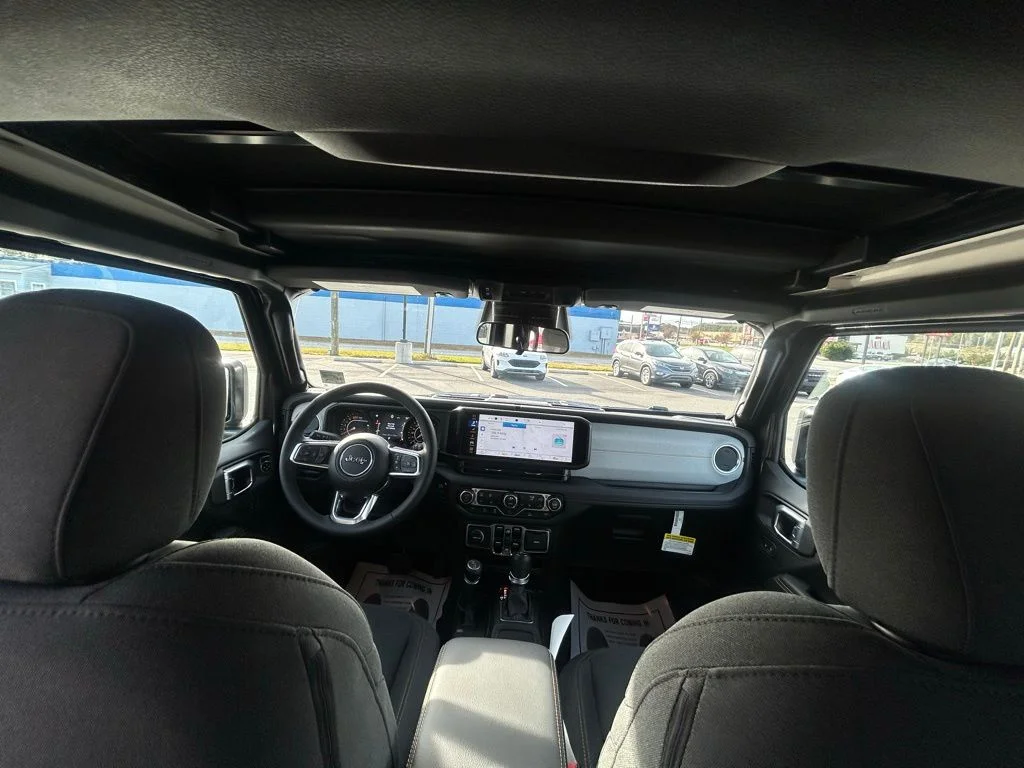 2026 Jeep Wrangler 4-Door Sahara - Photo 32