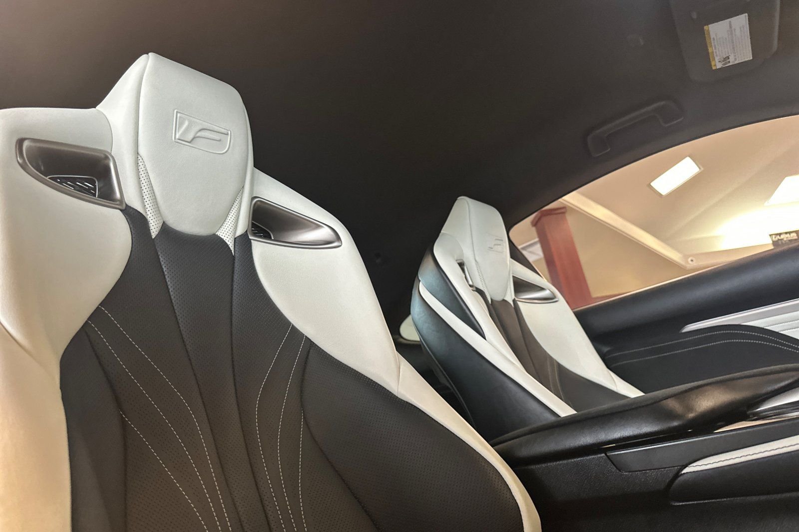 2023 Lexus RC F - Photo 13