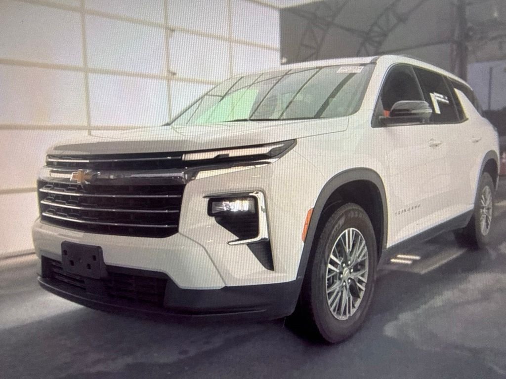 Used 2024 White Chevrolet LT image 2