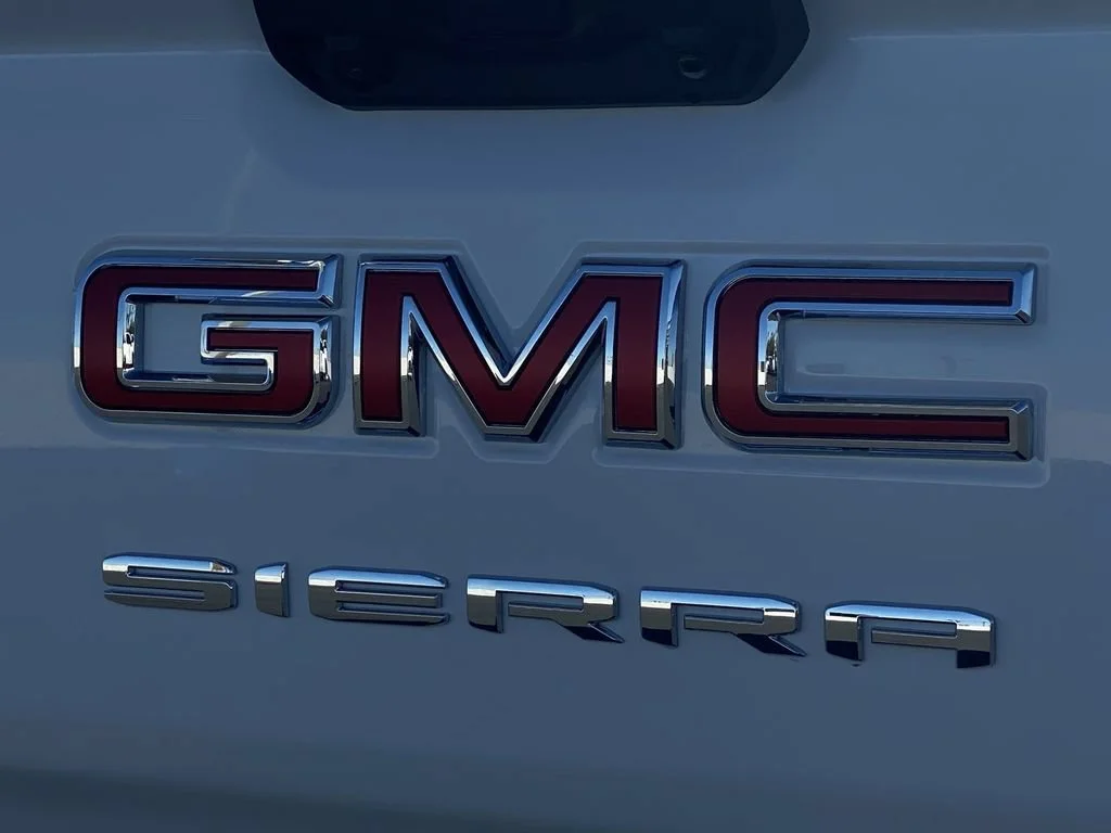 Used 2026 Summit White GMC SLE image 40