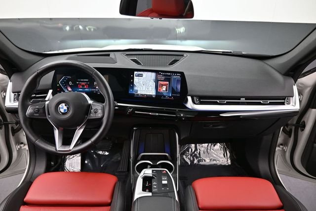 Used 2023 White BMW xDrive28i image 15
