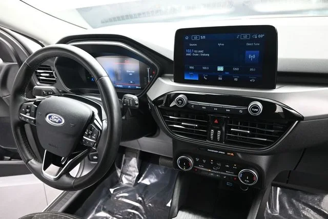 Used 2023 White Ford Active image 16