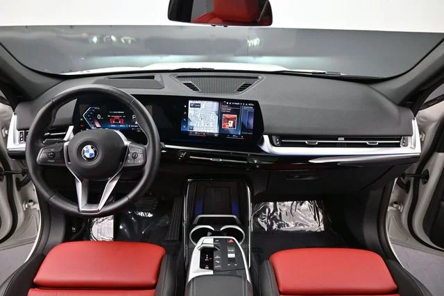 Used 2023 White BMW xDrive28i image 15
