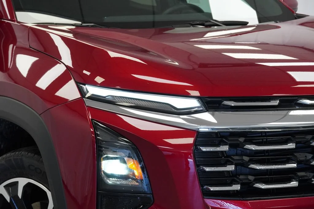 New 2025 Radiant Red Tintcoat Chevrolet LT image 29