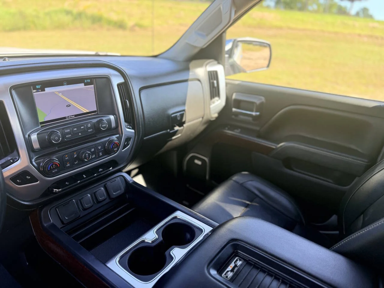 Used 2018 White GMC SLT 4x2 4dr Crew Cab 5.8 ft. SB image 20