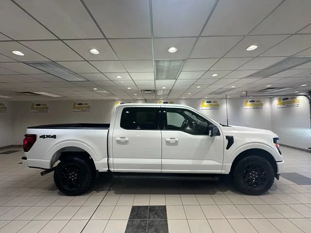 Used 2026 White Ford XLT image 3