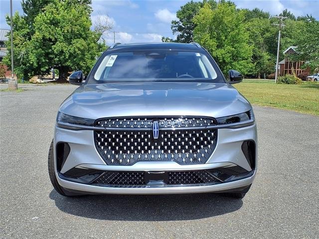 New 2026 Silver Radiance Metallic Clearcoat Lincoln Reserve image 8