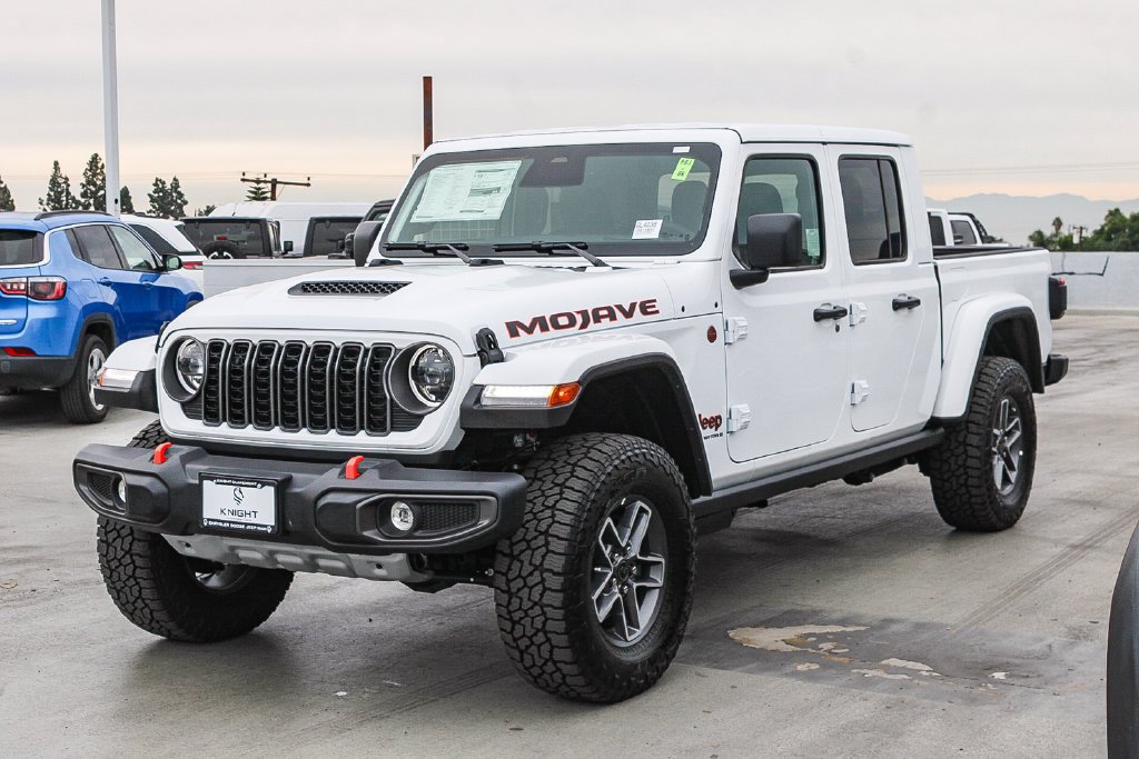 New 2026 Bright White Clearcoat Jeep Mojave image 4