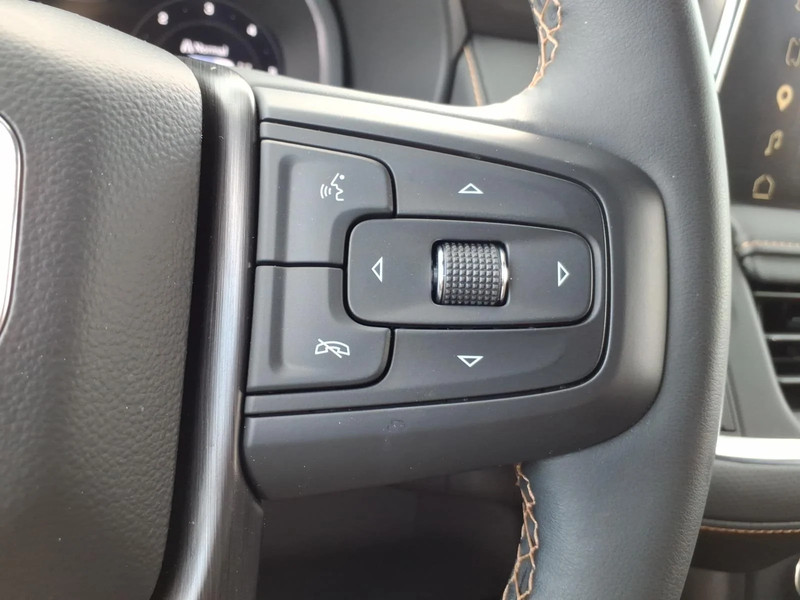 Used 2023 Summit White GMC AT4 image 26