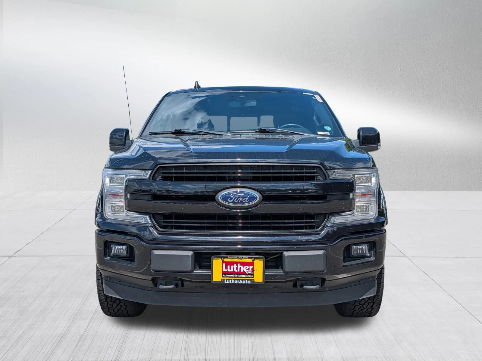 Used 2019 Agate Black Metallic Ford LARIAT image 2
