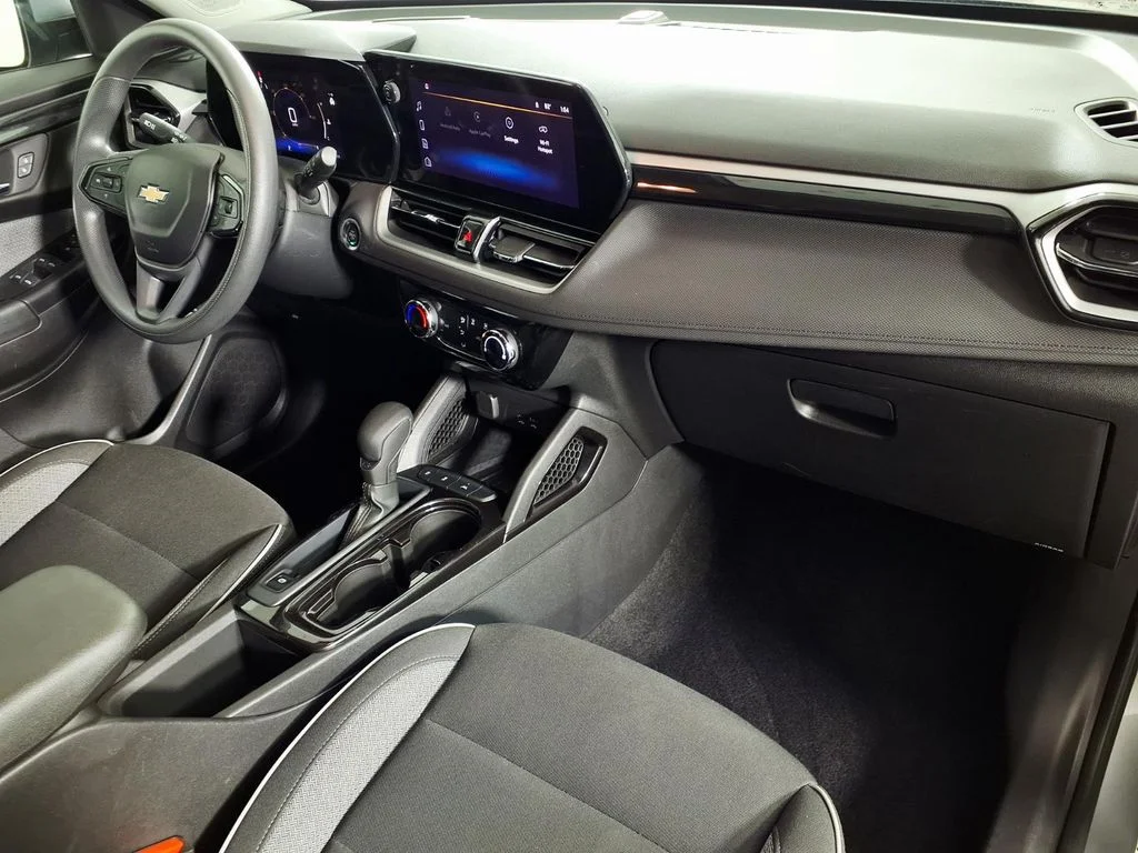Used 2025 Gray Chevrolet LT image 13
