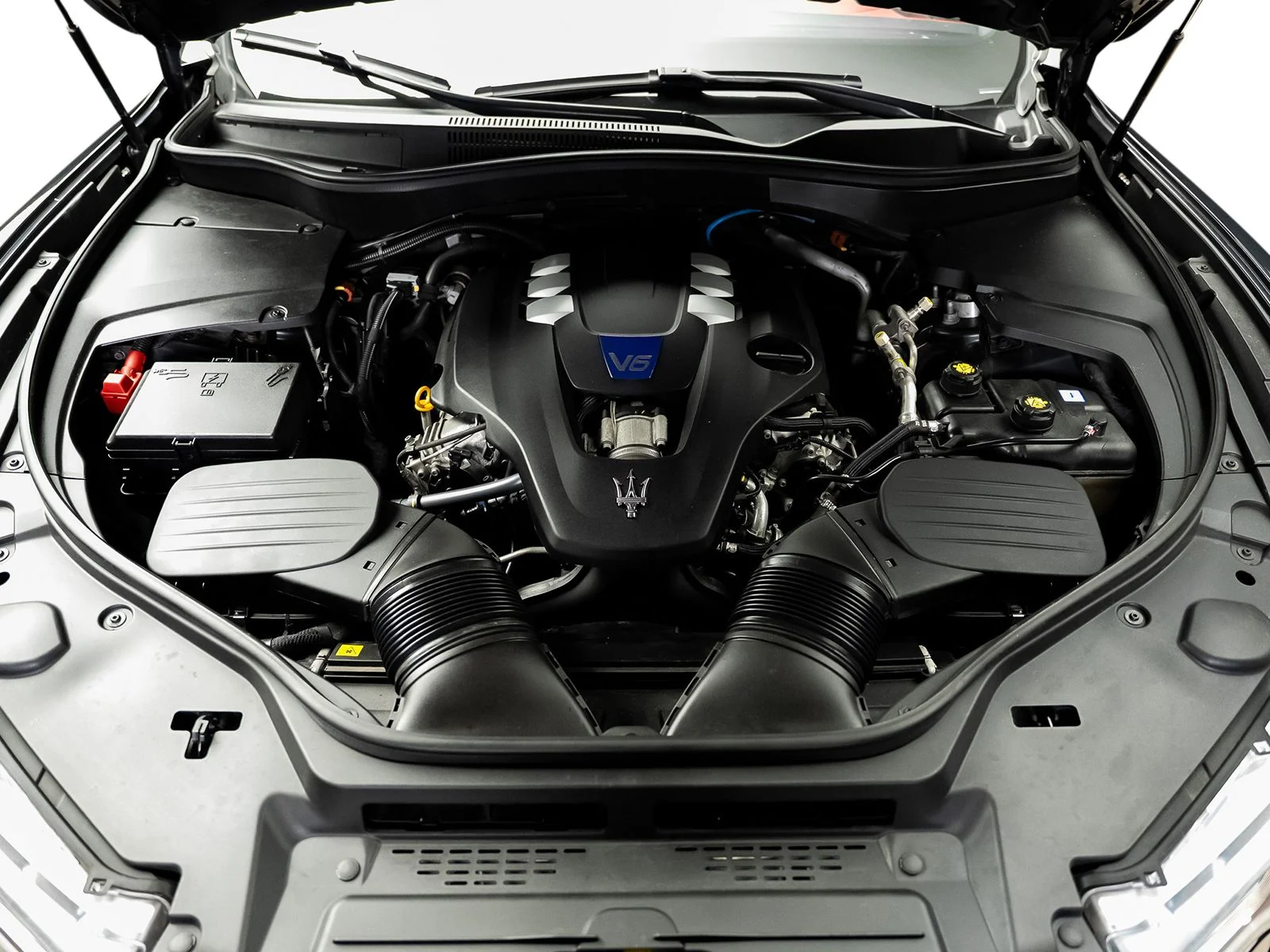 Used 2022 Gray Maserati Modena image 65