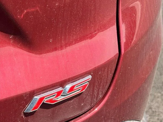 Used 2025 Red Chevrolet 1RS image 18