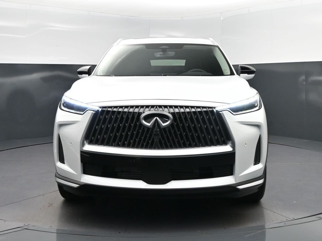 New 2026 RADIANT WHITE INFINITI Luxe FWD image 10