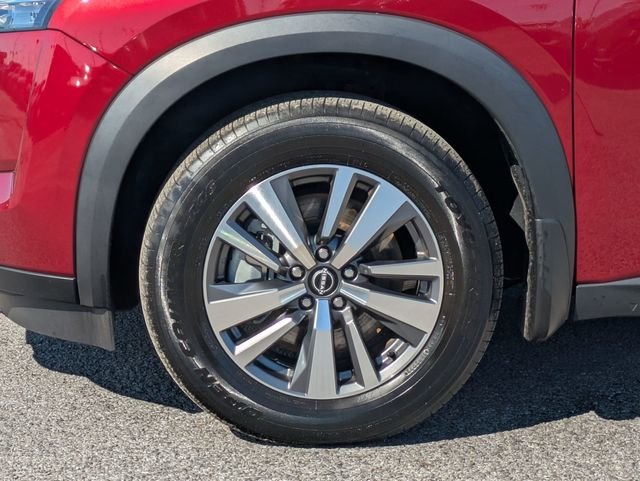 Used 2024 Red Nissan SL image 11
