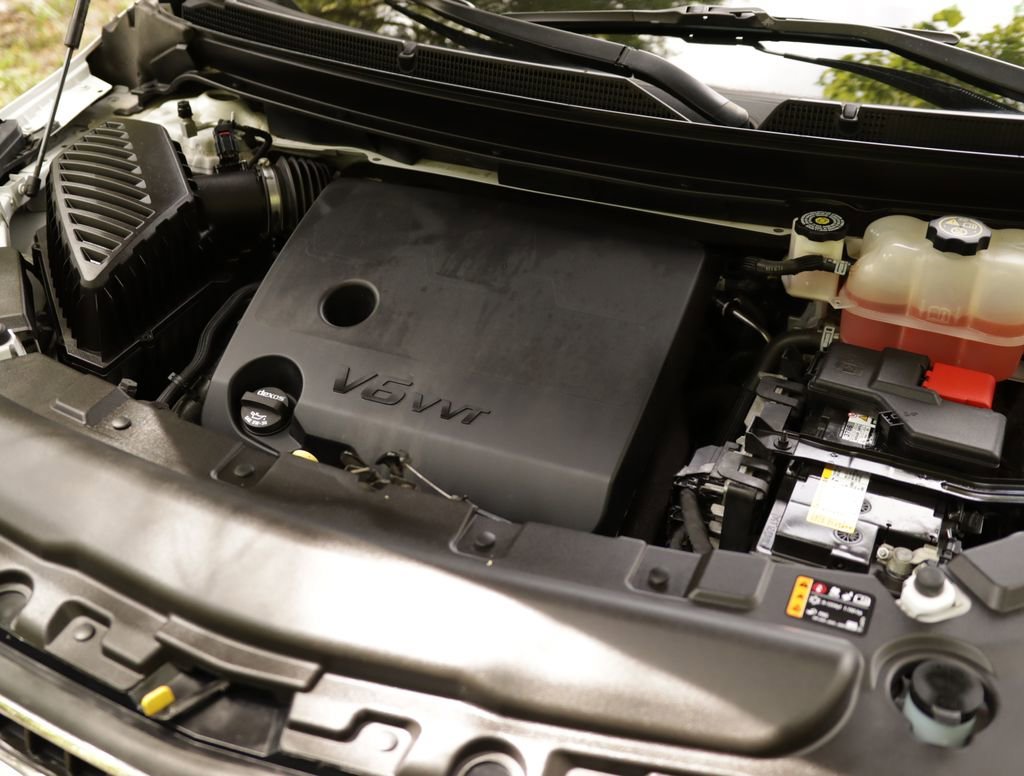 Used 2021 Includes Satin Nickel lower exterior accent color.) Buick Essence image 32