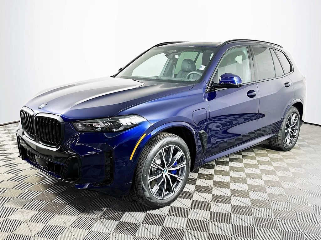 2026 BMW X5 xDrive50e's photo