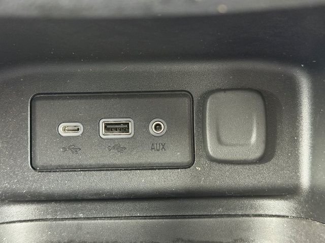 Used 2019 Red Chevrolet LT image 29