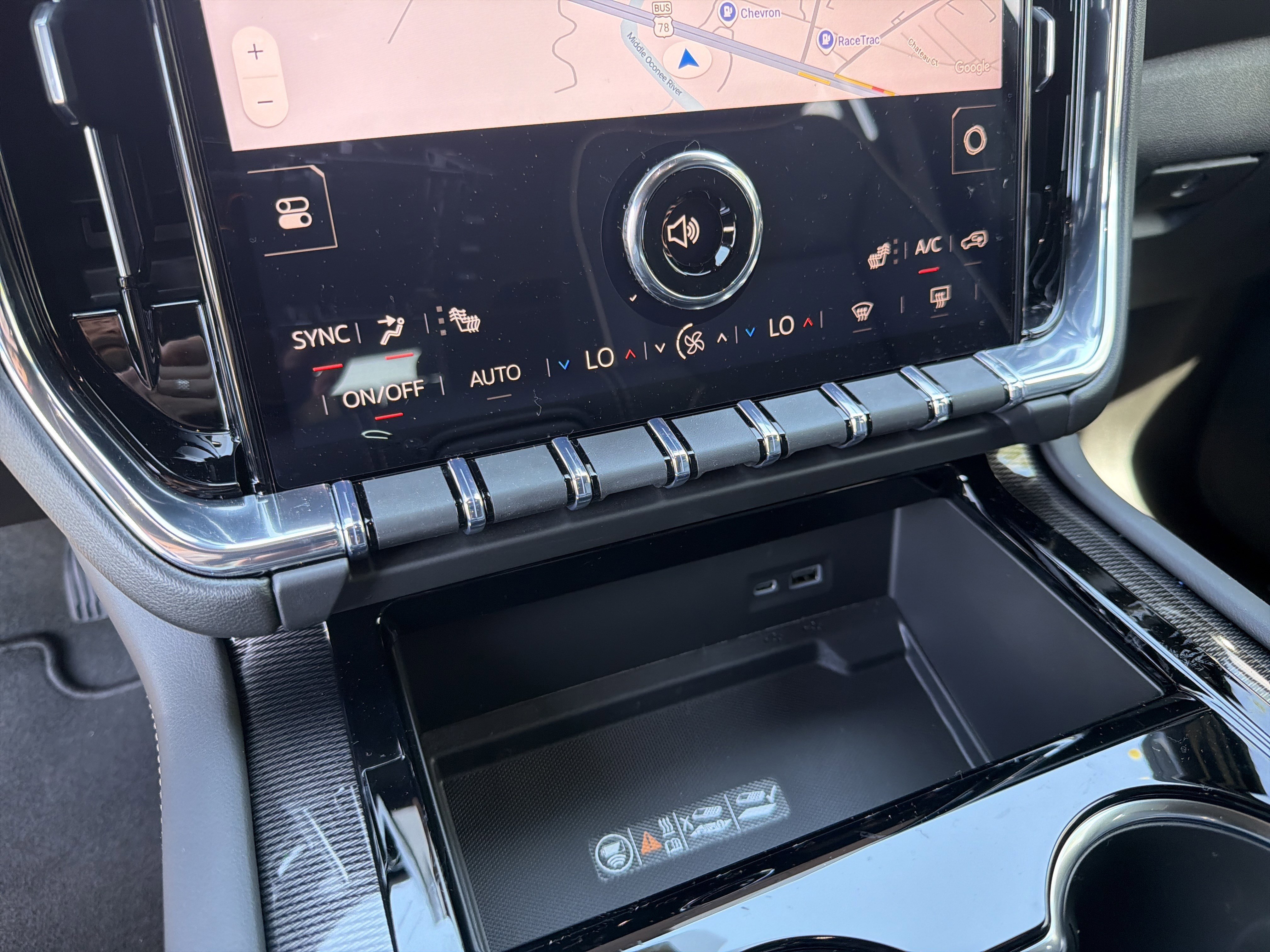 New 2026 Sterling Metallic GMC Elevation image 32
