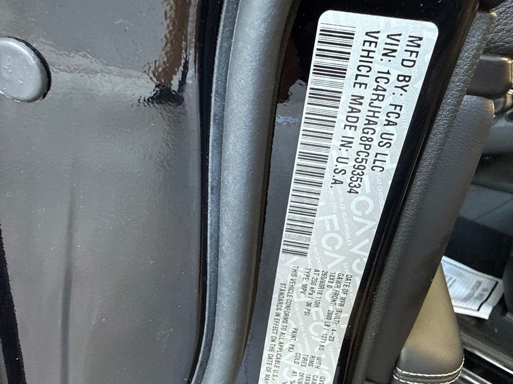 Used 2023 Black Jeep Laredo image 10