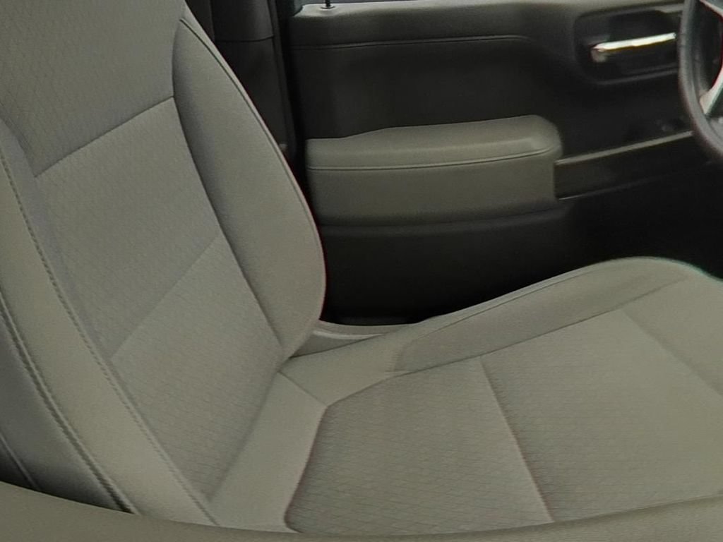 Used 2019 BLACK Chevrolet RST image 13