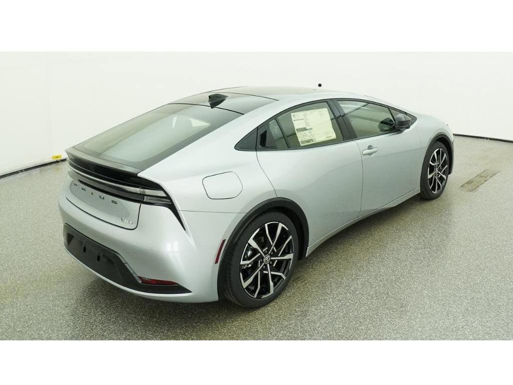 New 2026 Cutting Edge Toyota XSE image 9