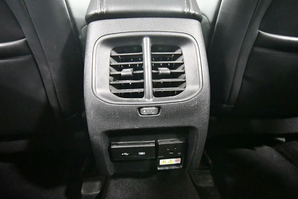 Used 2019 Gray Jeep Limited image 15