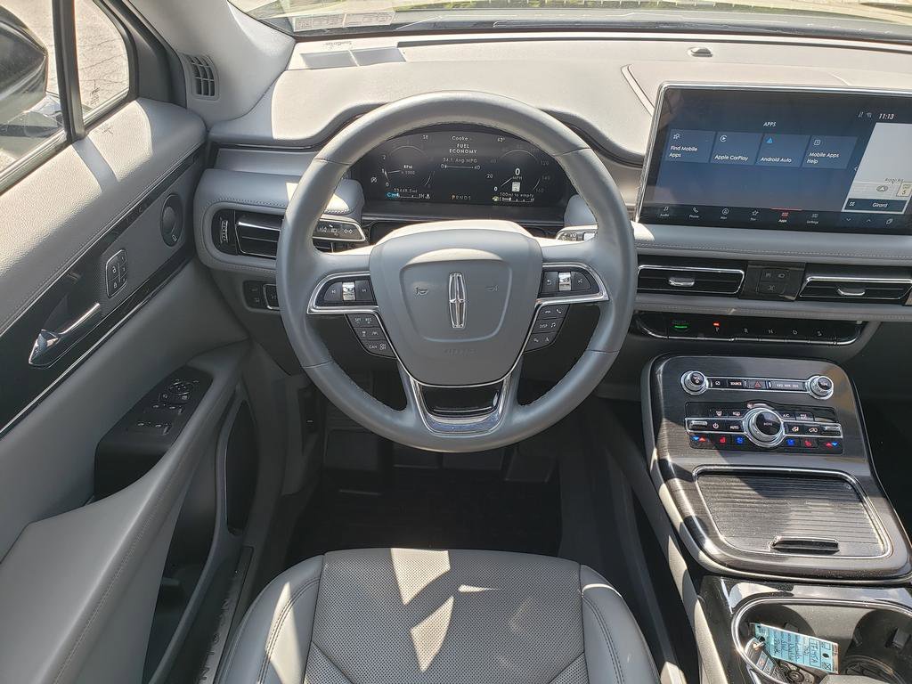 Used 2021 Black Lincoln Reserve image 17