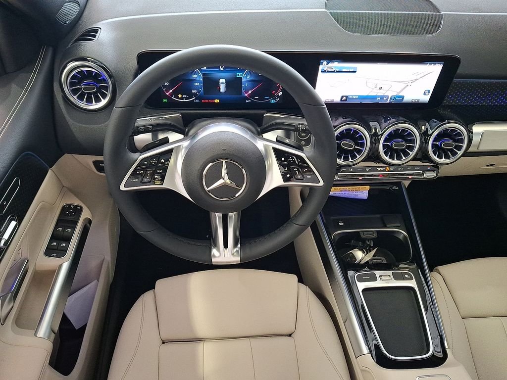 New 2026 MANUFAKTUR Patagonia Red Metallic Mercedes-Benz GLB 250 image 8