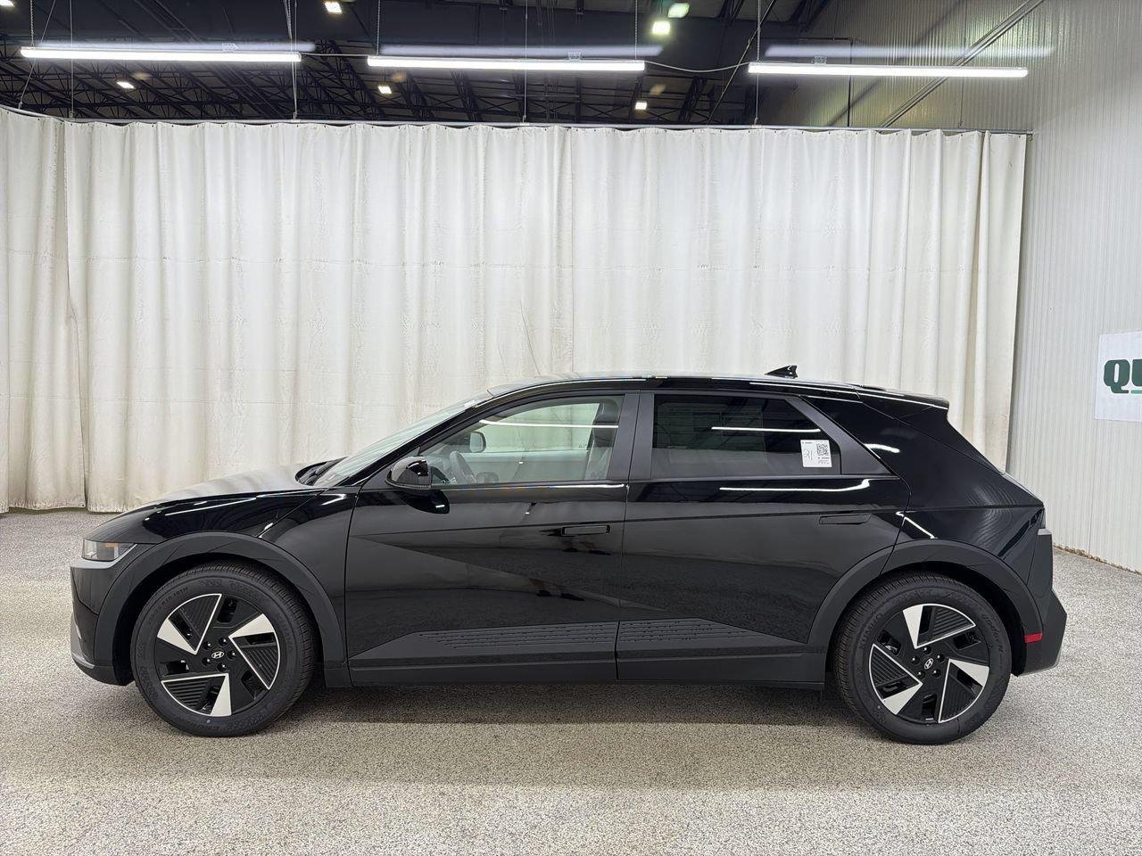 New 2026 Abyss Black Hyundai SEL image 6