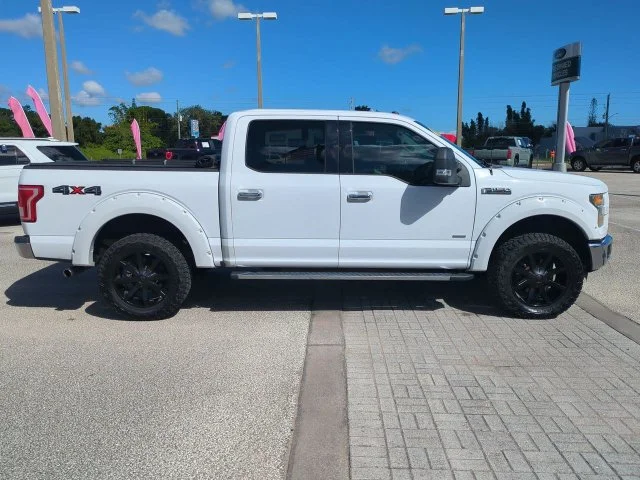 Used 2016 White Ford XLT image 3