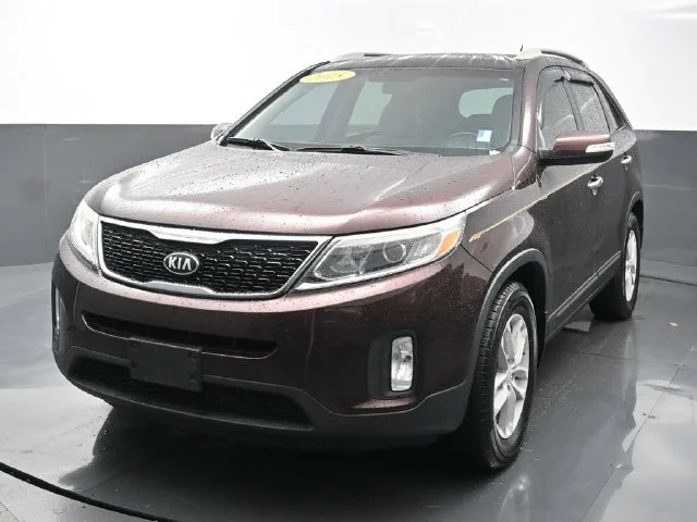 Used 2015 Red Kia LX image 3