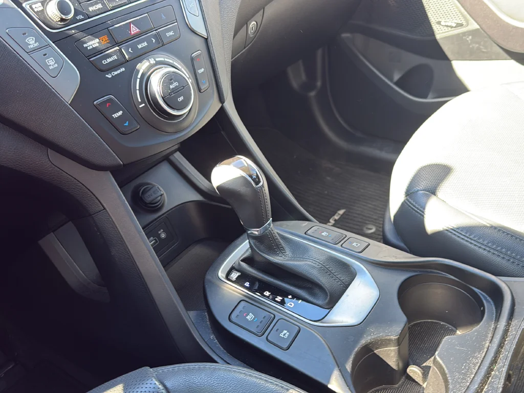Used 2018 White Hyundai 2.0T Ultimate image 22