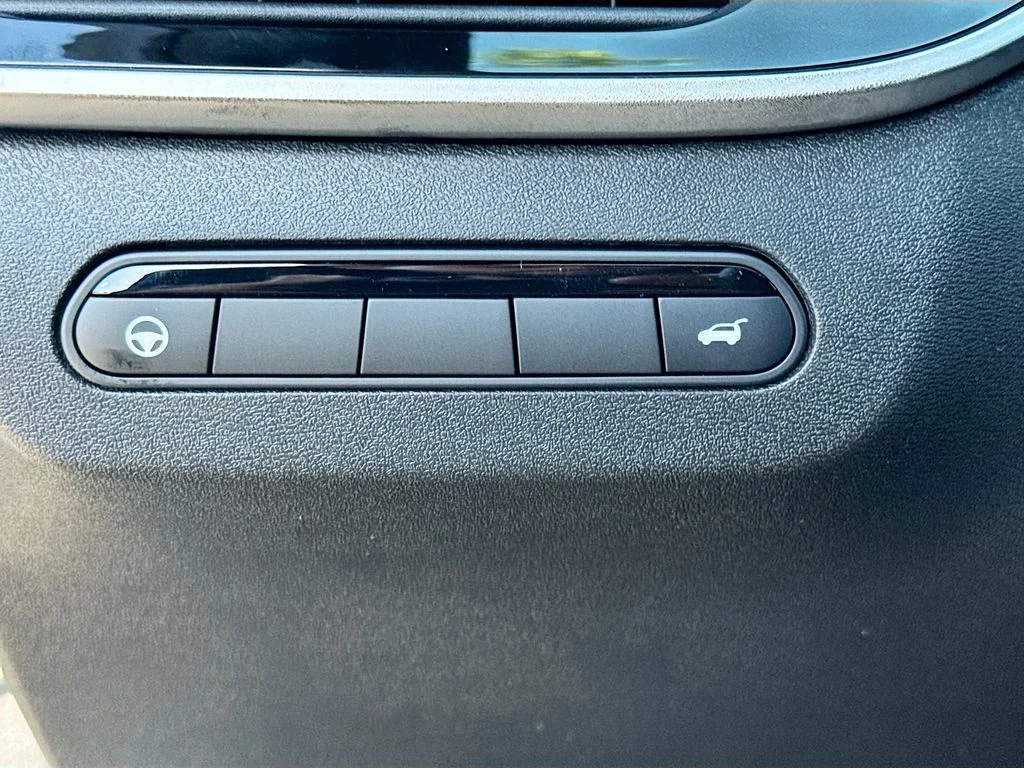 New 2027 GRAPHITE SHADOW INFINITI Luxe AWD image 10