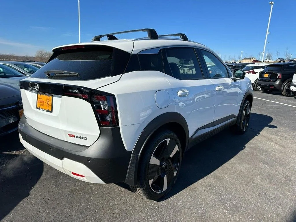 New 2026 White Nissan SR image 3