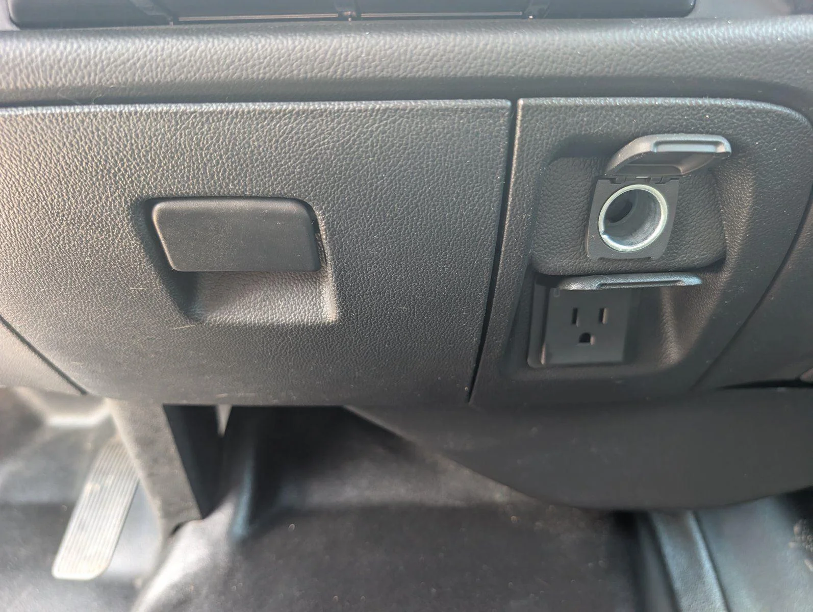 Used 2018 SUMMIT WHITE Chevrolet Work Truck image 20