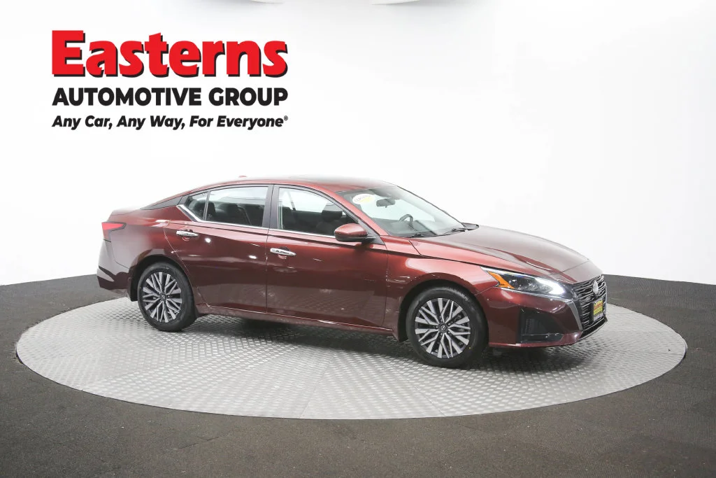 Used 2023 Red Nissan 2.5 SV image 51