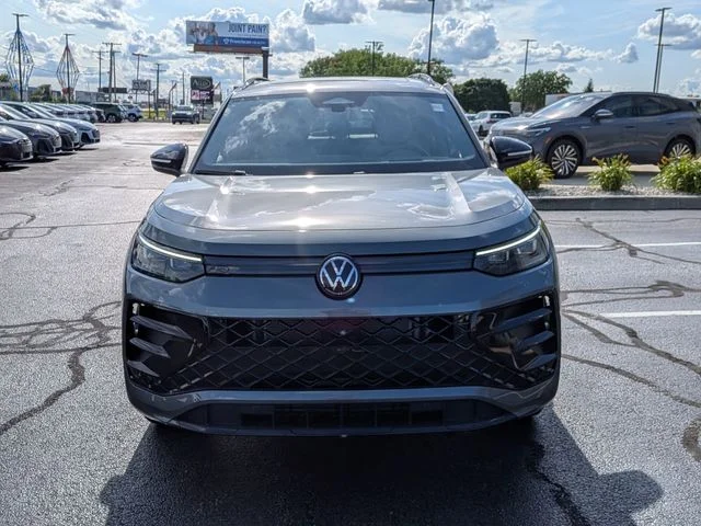 New 2026 Silver Volkswagen 2.0T SE R-Line Black image 2