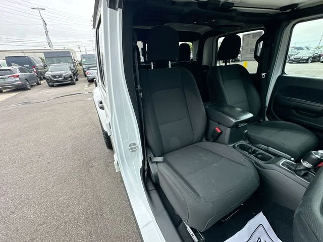 Used 2023 White Jeep Willys image 25