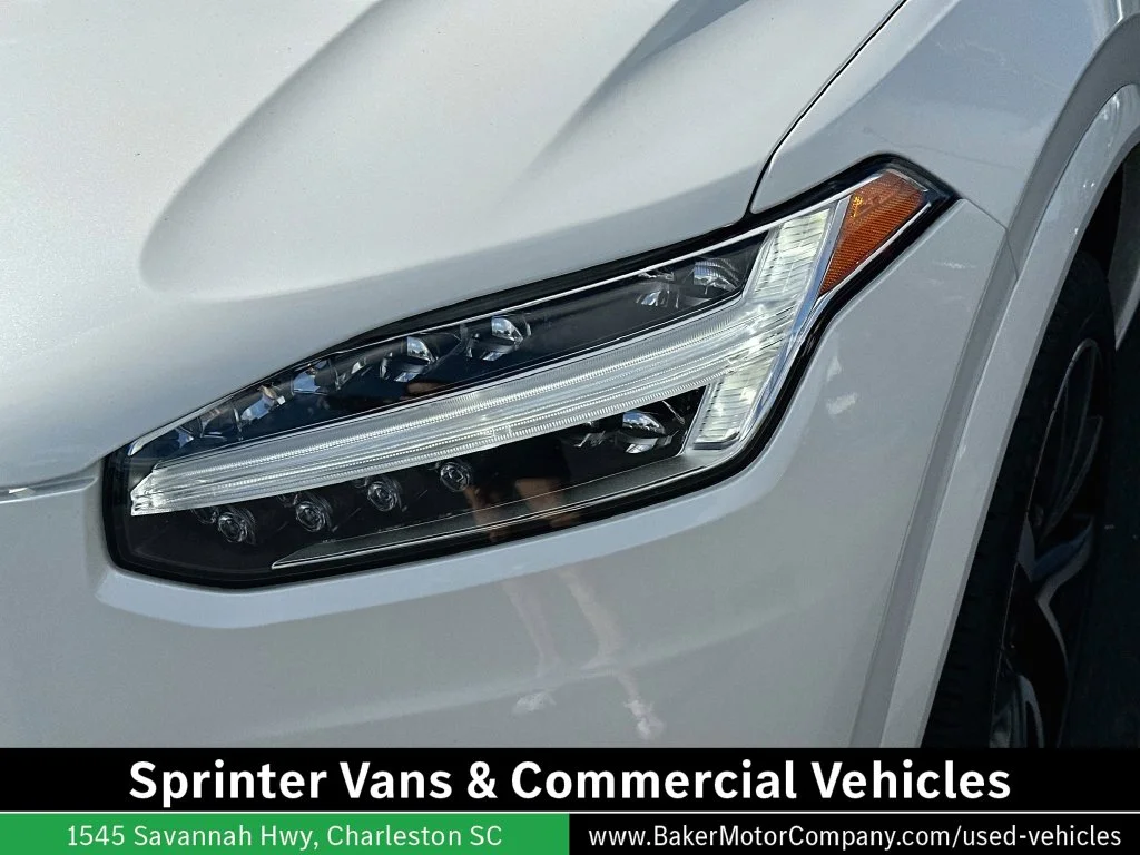 Used 2022 Crystal White Volvo T6 Momentum image 29