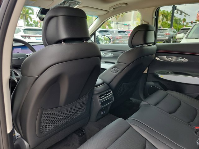 Used 2026 Black Genesis 2.5T Select image 7