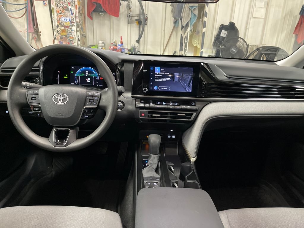 Certified Used 2025  Toyota LE image 17