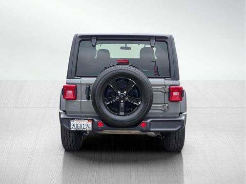 Used 2021 Gray Jeep Unlimited Sport Altitude image 5