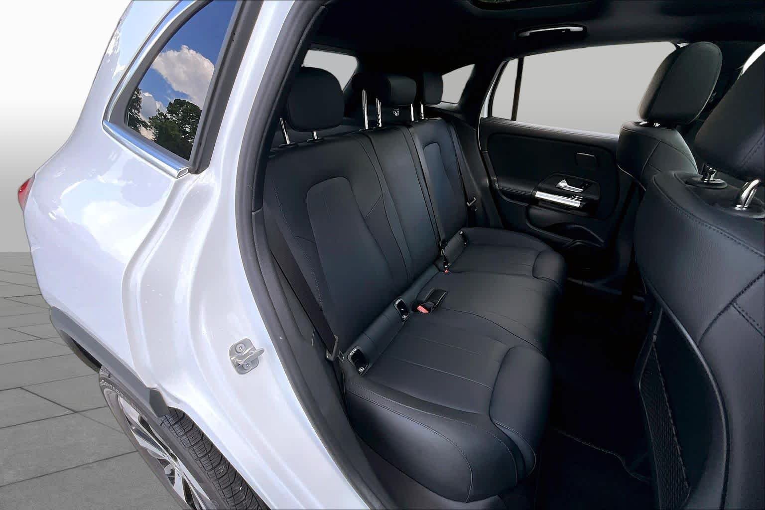 Used 2026 Polar White Mercedes-Benz GLA 250 image 19