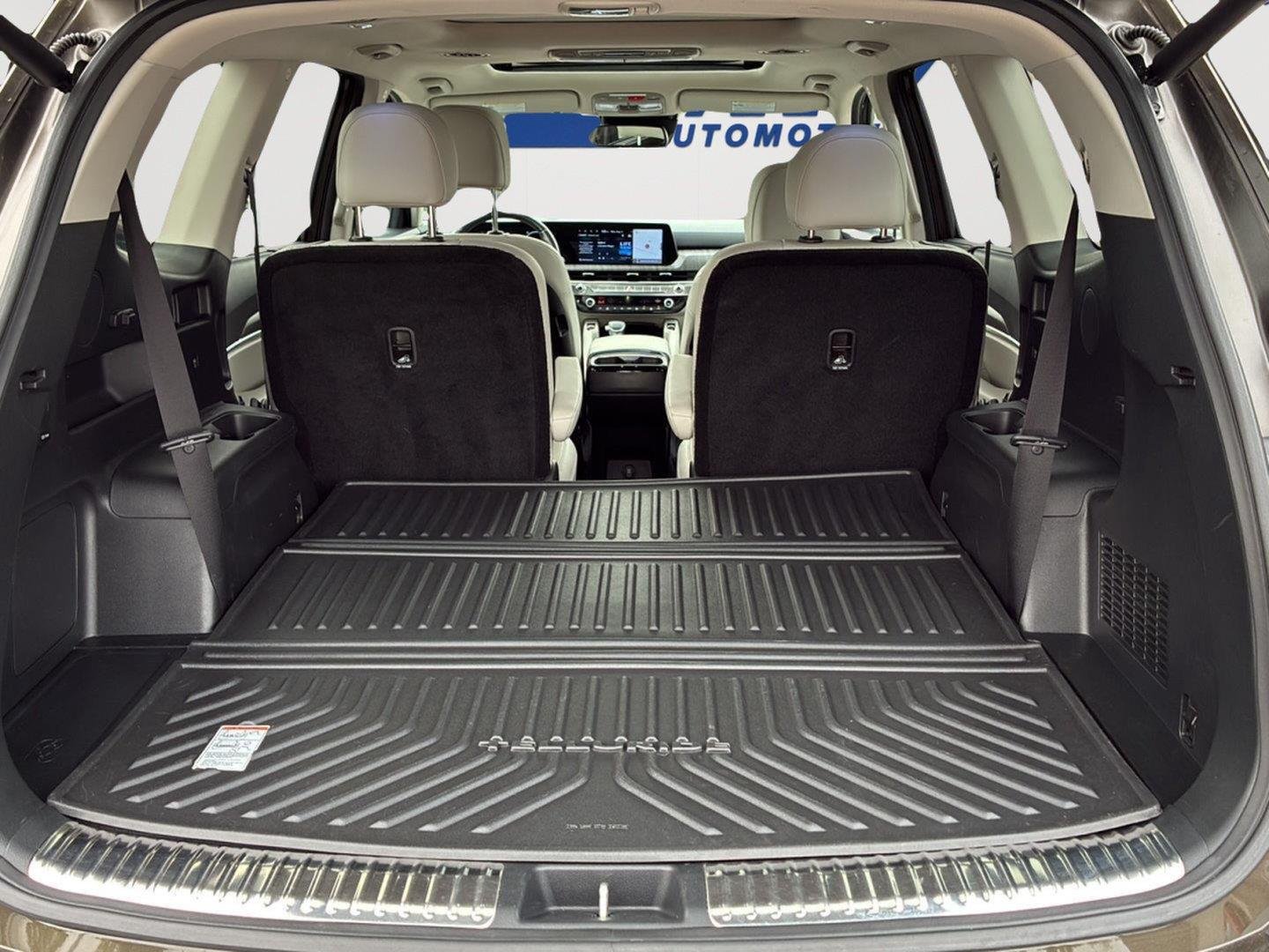 Certified Used 2024 Dark Moss Kia SX image 9